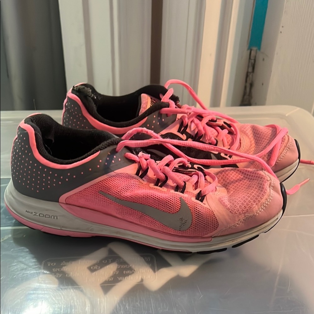 Nike Zoom Women's Athletic Shoes in Pink and Gray